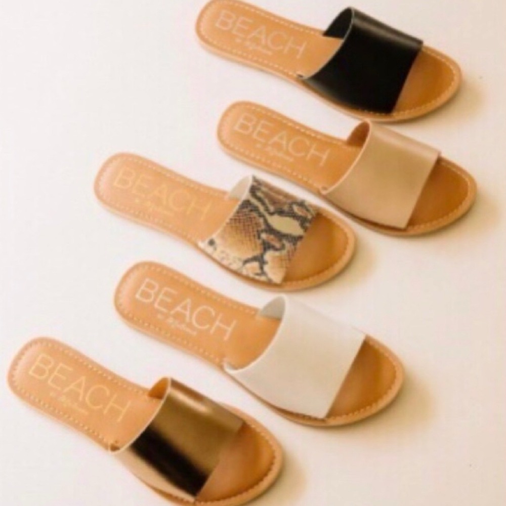 BEACH by Matisse Cabana Beach Slides White Snake Print Sandals 8 $45